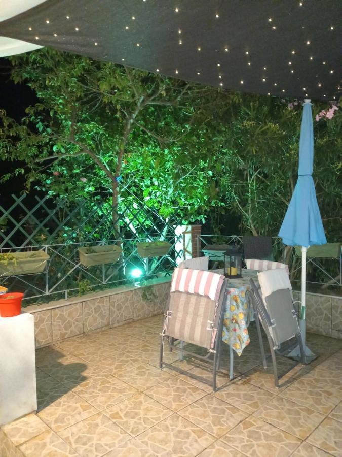 Peramos Apartments Néa Péramos エクステリア 写真