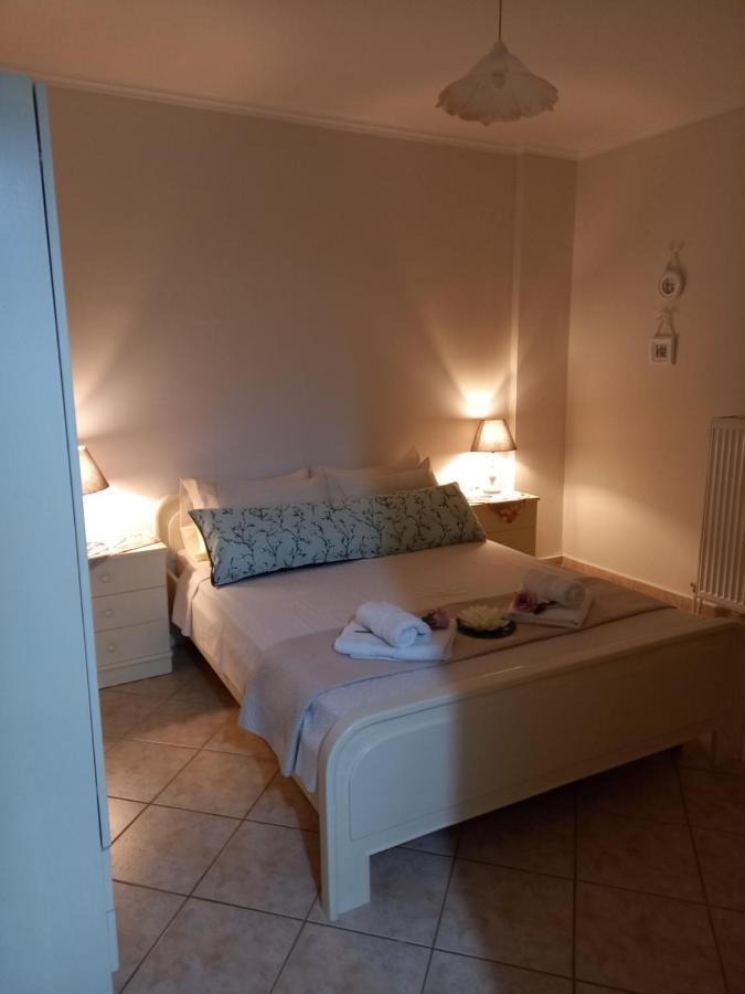Peramos Apartments Néa Péramos エクステリア 写真
